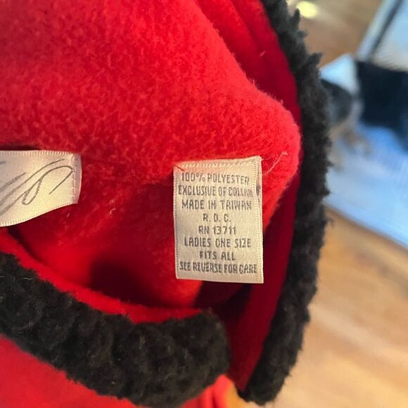 Lord & Taylor Red & Black Cape O/S - Picture 5 of 6
